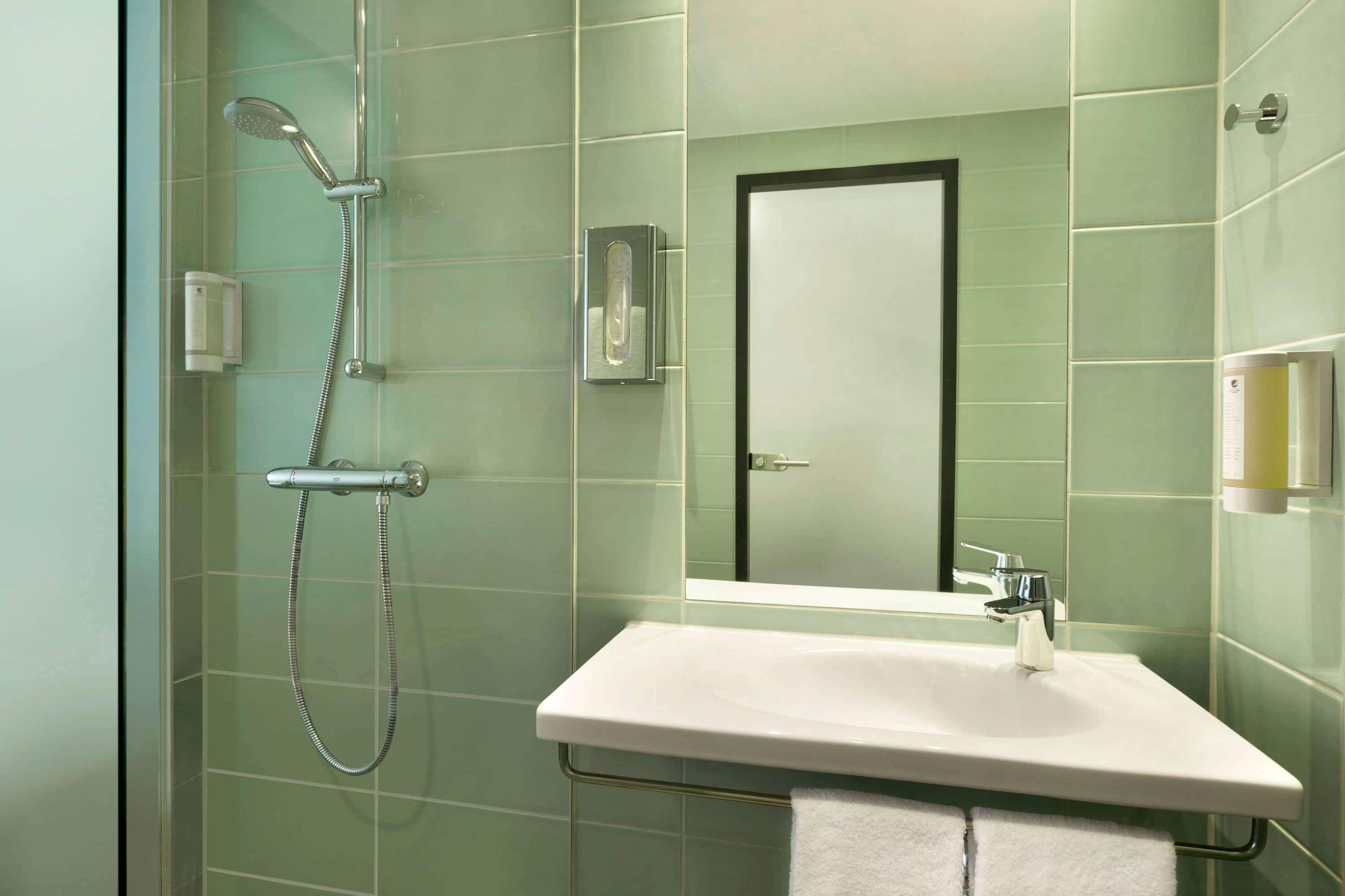 Super 8 Freiburg Hotell Eksteriør bilde