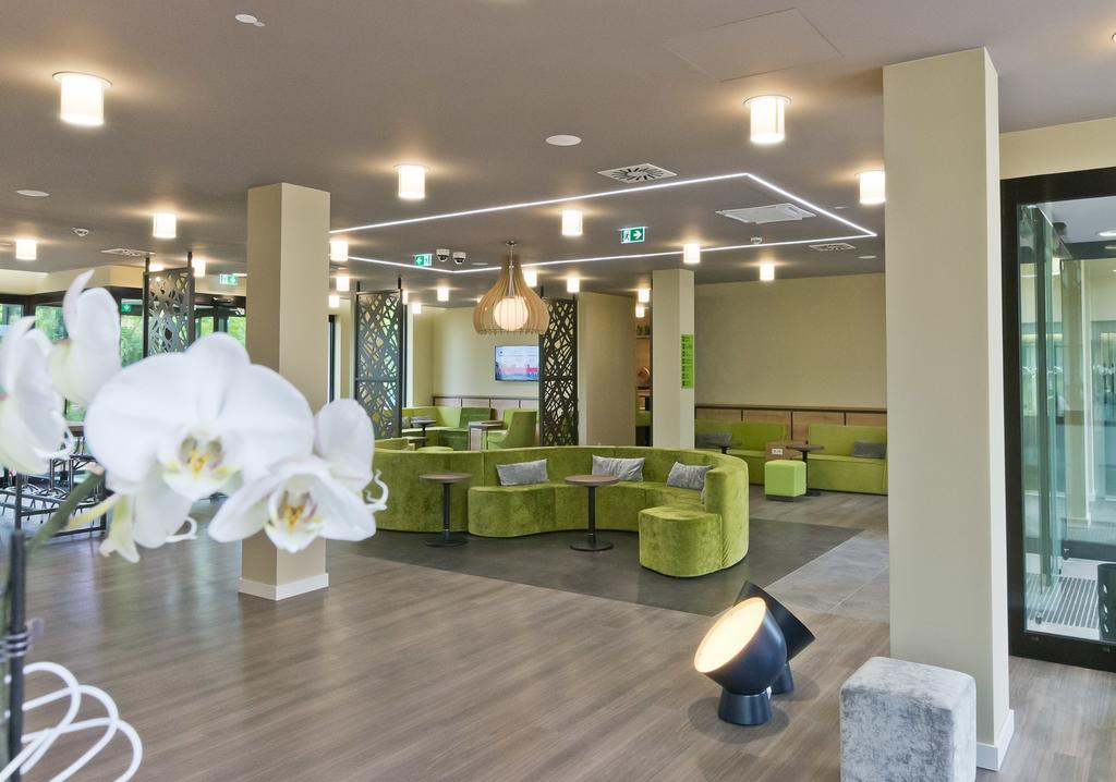 Super 8 Freiburg Hotell Eksteriør bilde