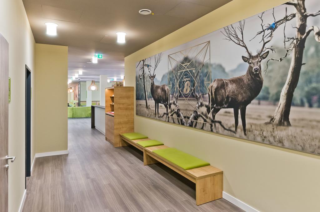 Super 8 Freiburg Hotell Eksteriør bilde