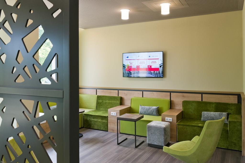 Super 8 Freiburg Hotell Eksteriør bilde